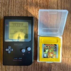 Preowned Nintendo Gameboy Pocket with 2 Games